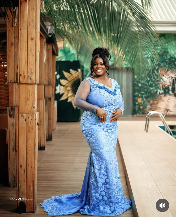 El Kiah gown—blue lace detail 1